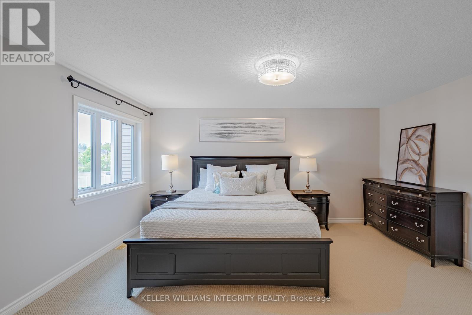 












268 KEYROCK DRIVE

,
Ottawa,




Ontario
K2T0G2

