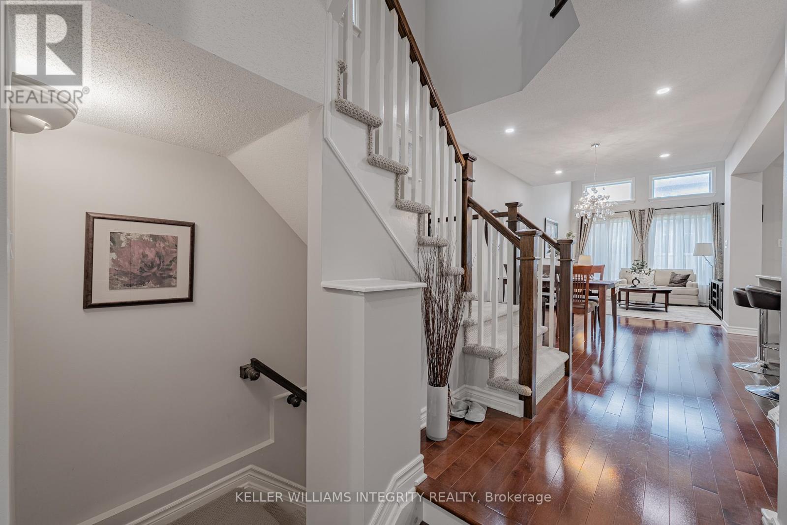 












268 KEYROCK DRIVE

,
Ottawa,




Ontario
K2T0G2

