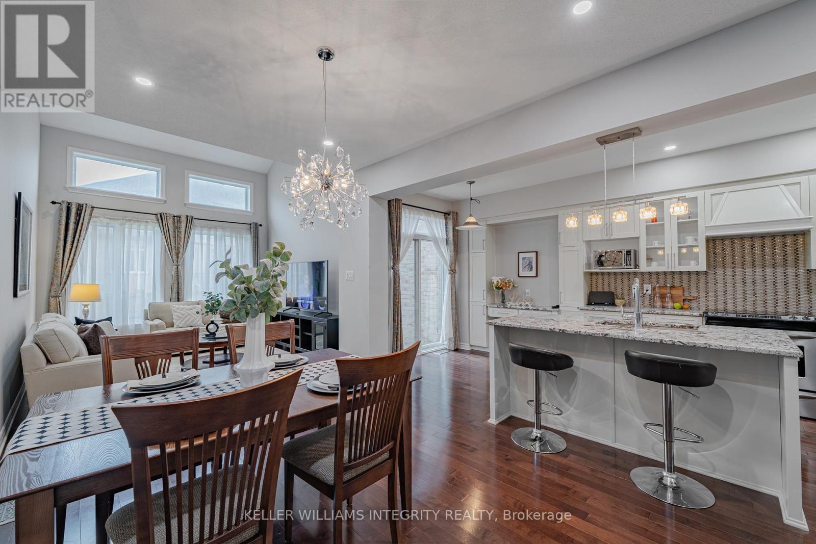 












268 KEYROCK DRIVE

,
Ottawa,




Ontario
K2T0G2

