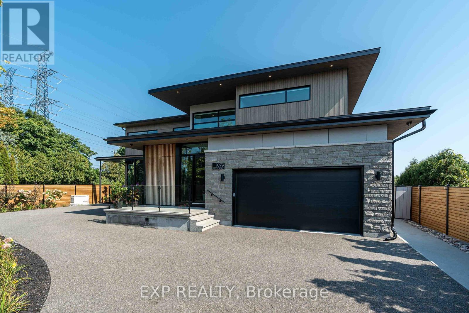 












1979 PRINCE OF WALES DRIVE

,
Ottawa,




Ontario
K2C3J7

