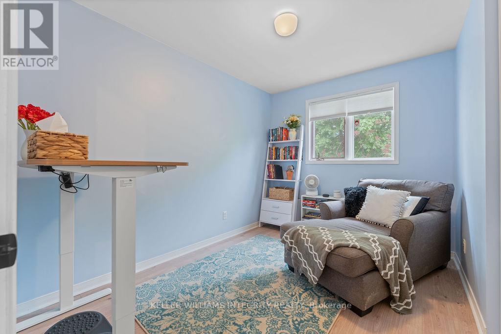 












10 BATON COURT

,
Ottawa,




Ontario
K2L4C8

