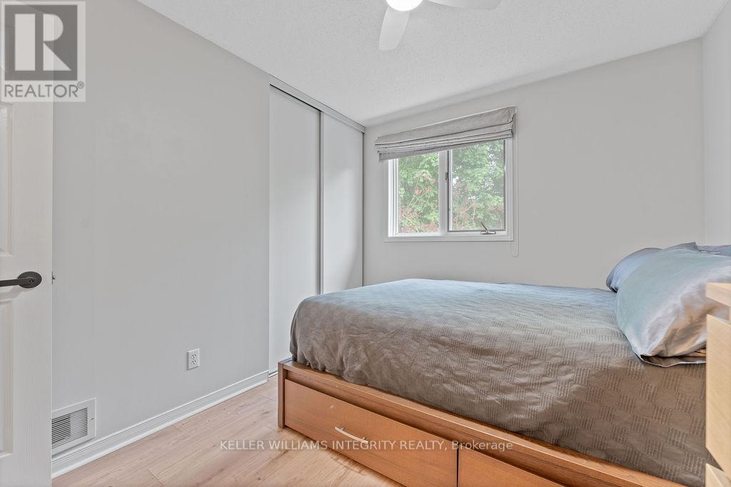 












10 BATON COURT

,
Ottawa,




Ontario
K2L4C8

