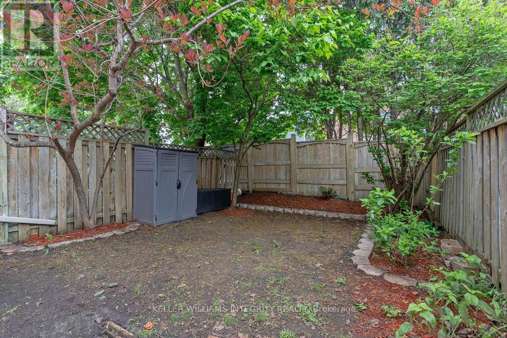 












10 BATON COURT

,
Ottawa,




Ontario
K2L4C8

