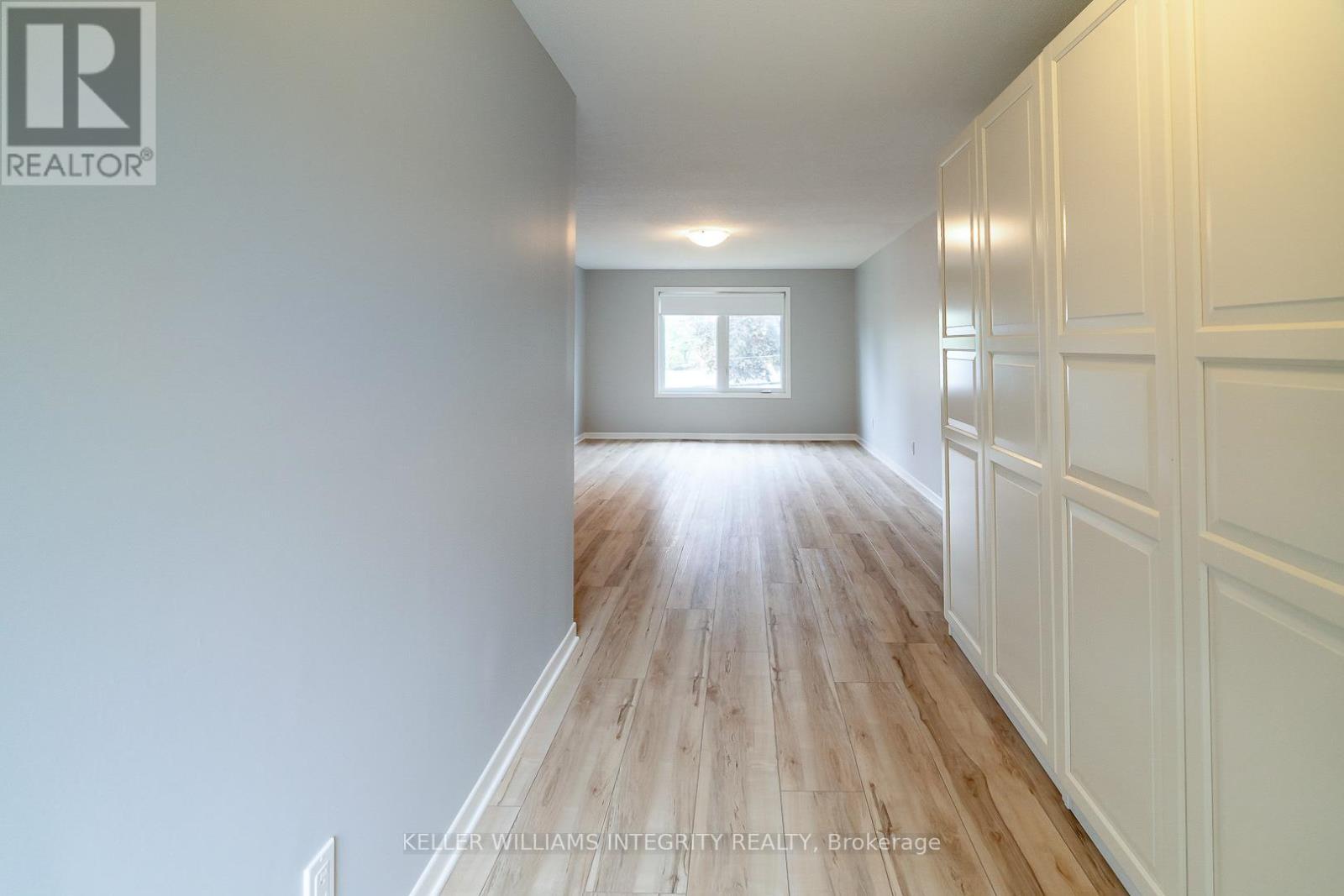 












103 BEAVER RIDGE

,
Ottawa,




Ontario
K2E6E5

