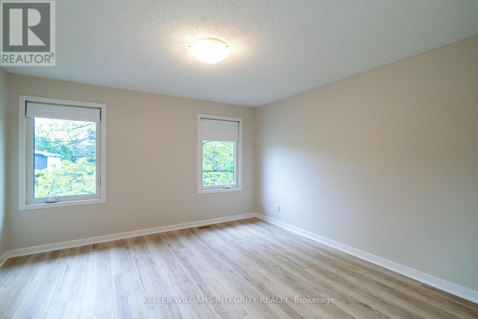 












103 BEAVER RIDGE

,
Ottawa,




Ontario
K2E6E5

