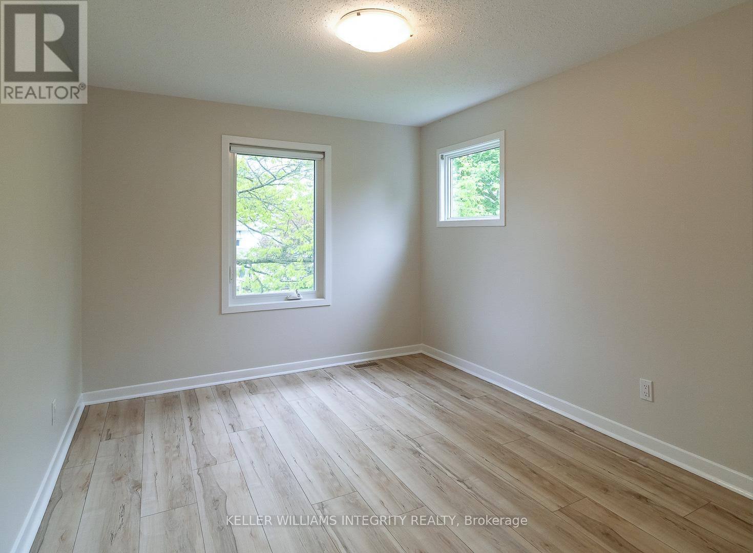 












103 BEAVER RIDGE

,
Ottawa,




Ontario
K2E6E5

