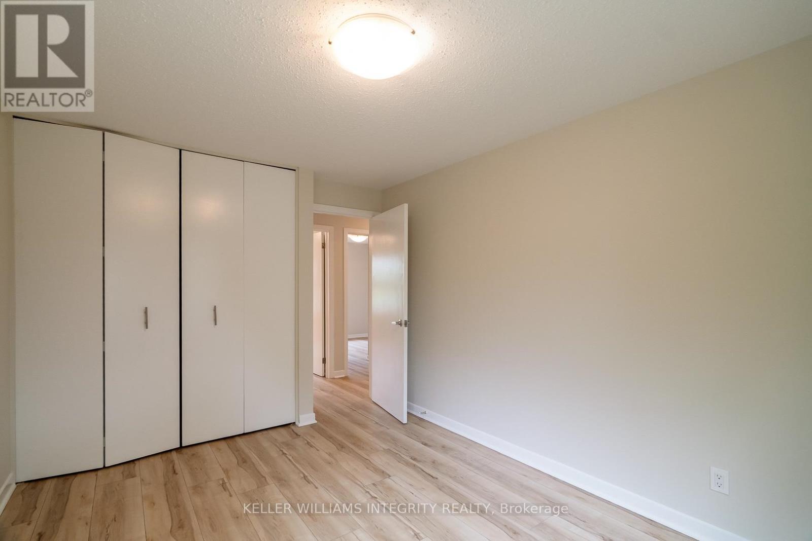












103 BEAVER RIDGE

,
Ottawa,




Ontario
K2E6E5

