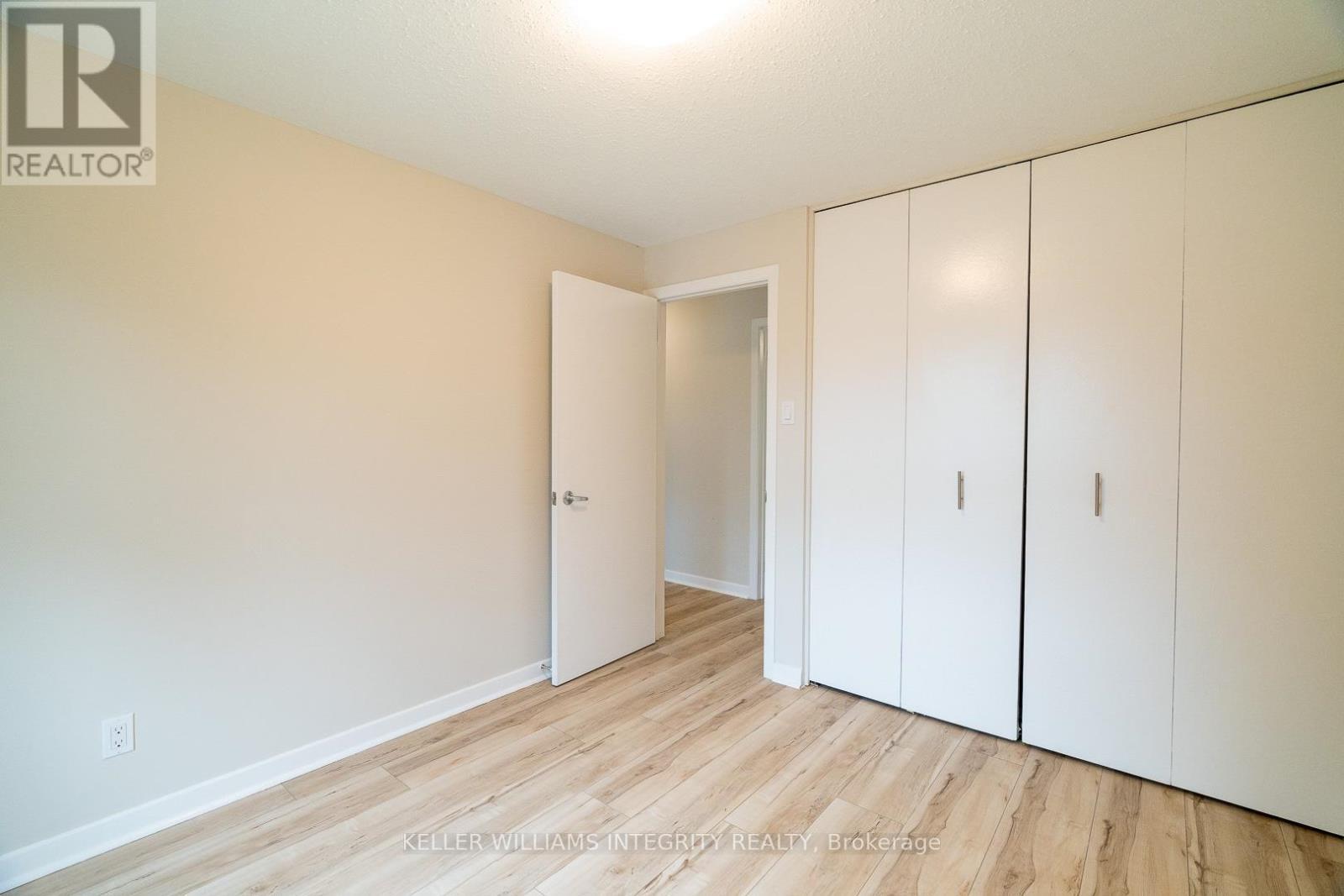 












103 BEAVER RIDGE

,
Ottawa,




Ontario
K2E6E5

