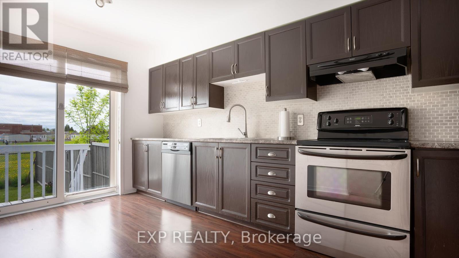 












1640 TRENHOLM LANE

,
Ottawa,




Ontario
K4A4B4

