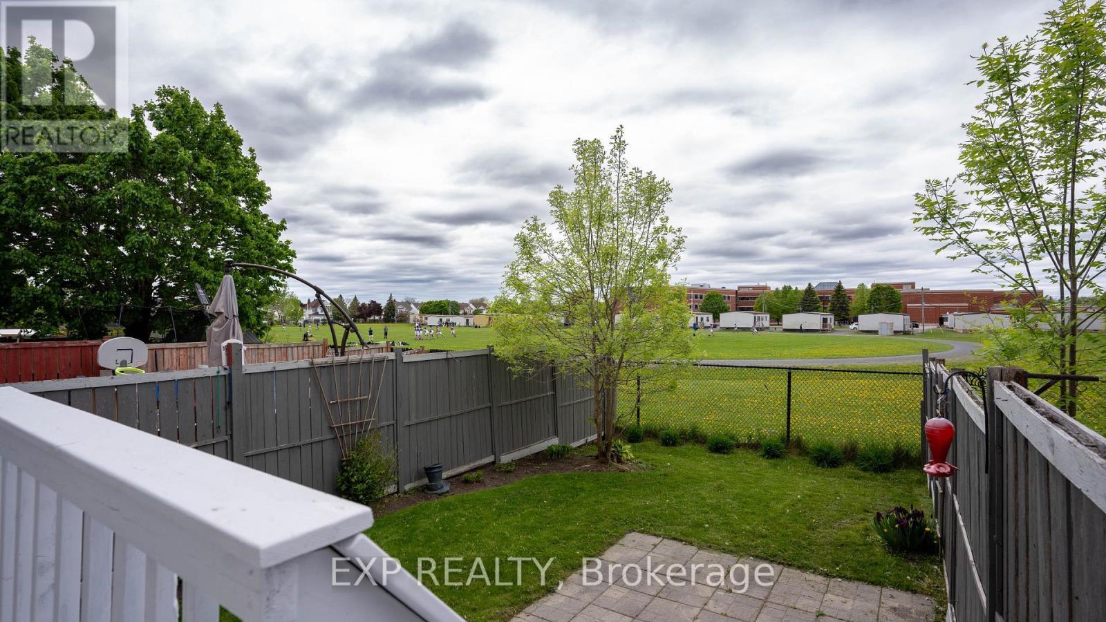 












1640 TRENHOLM LANE

,
Ottawa,




Ontario
K4A4B4

