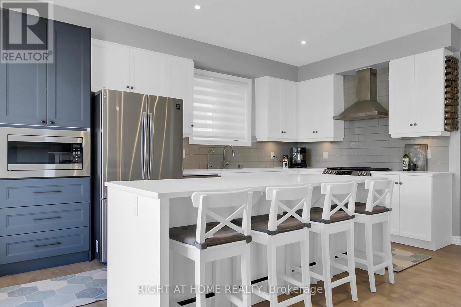 












68 PELHAM CRESCENT

,
Ottawa,




Ontario
K0A2Z0

