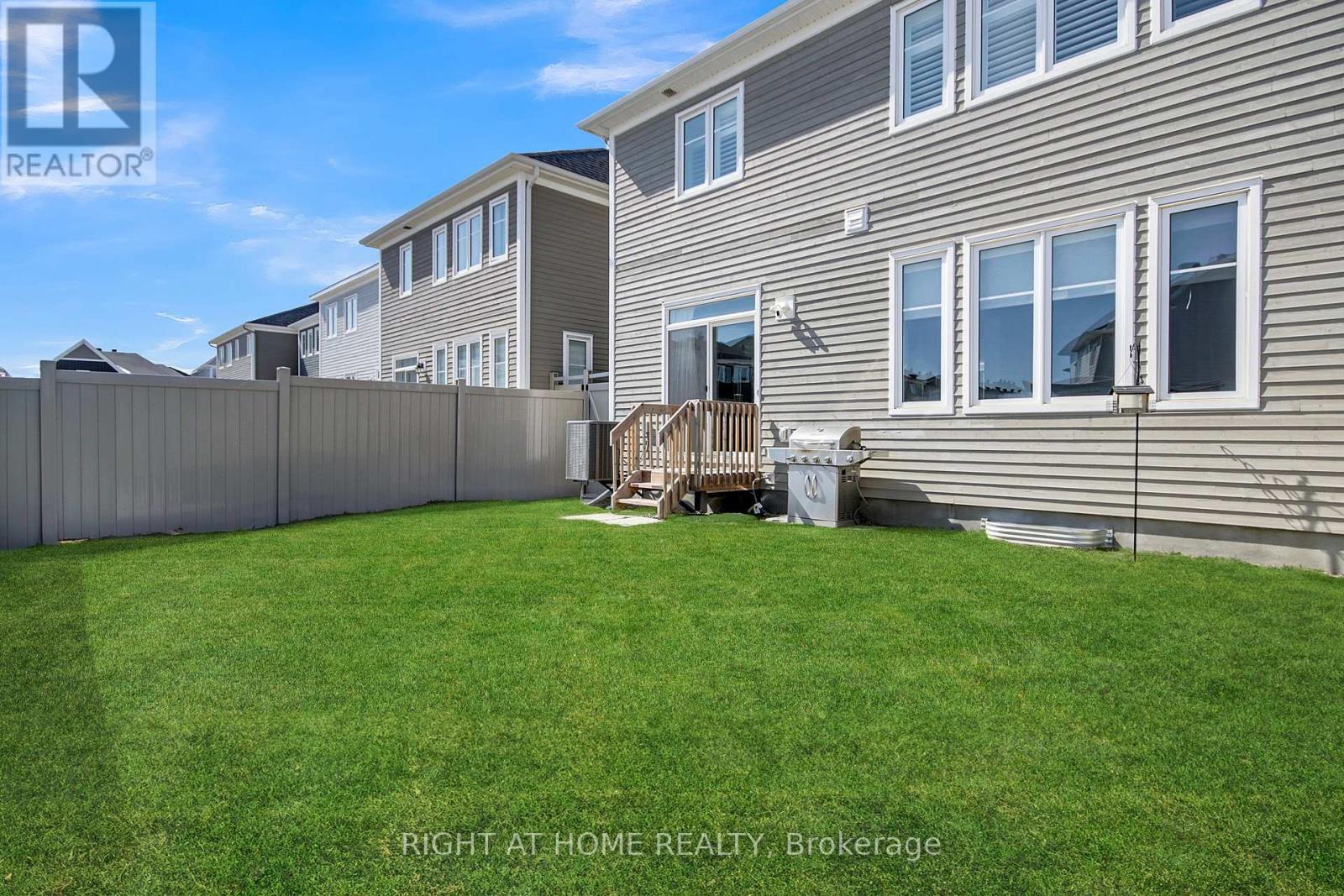 












68 PELHAM CRESCENT

,
Ottawa,




Ontario
K0A2Z0

