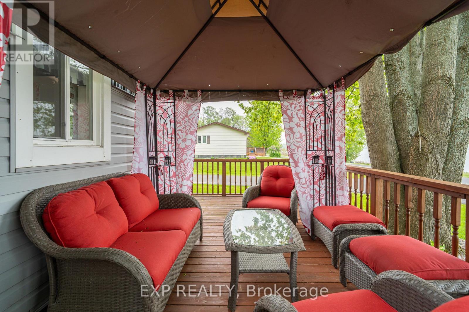 












5 EVERGREEN LANE

,
McNab/Braeside,




Ontario
K0A3L0

