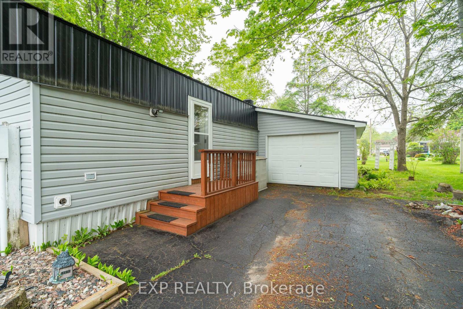 












5 EVERGREEN LANE

,
McNab/Braeside,




Ontario
K0A3L0

