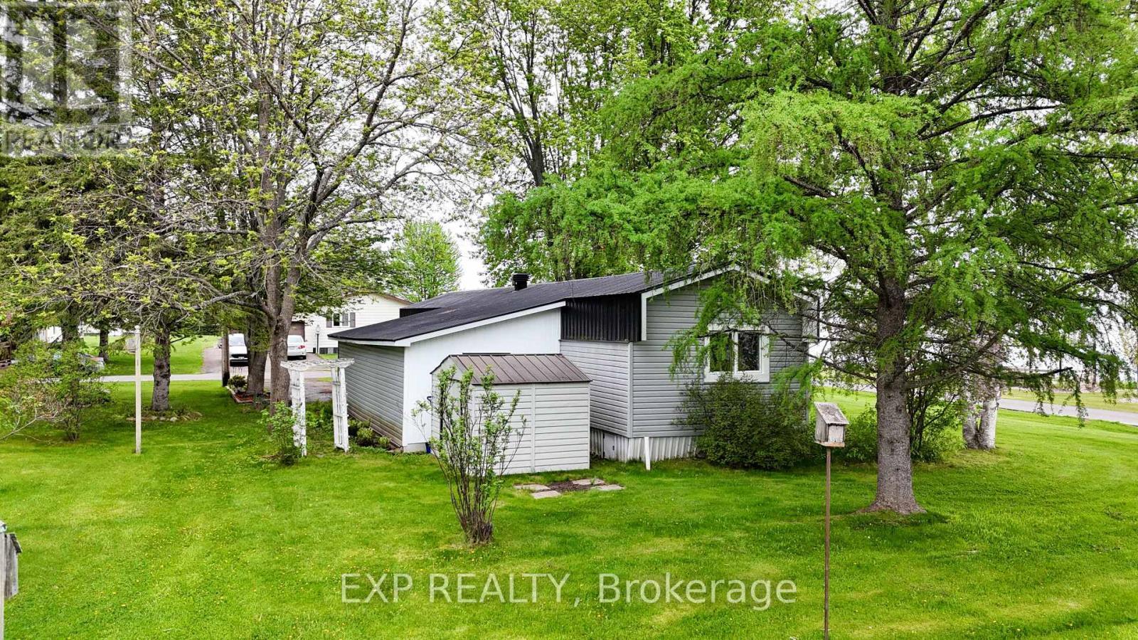 












5 EVERGREEN LANE

,
McNab/Braeside,




Ontario
K0A3L0

