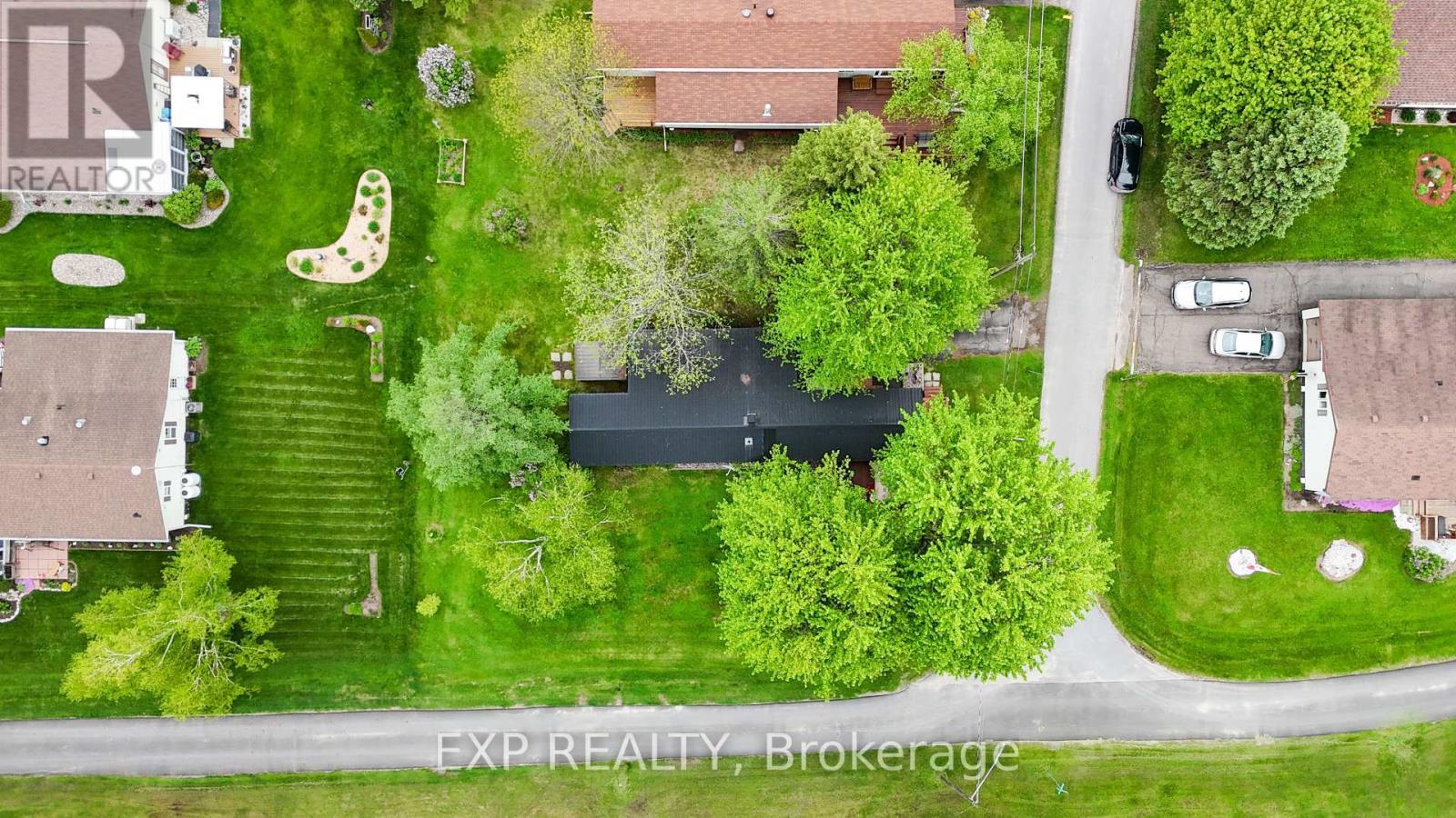 












5 EVERGREEN LANE

,
McNab/Braeside,




Ontario
K0A3L0

