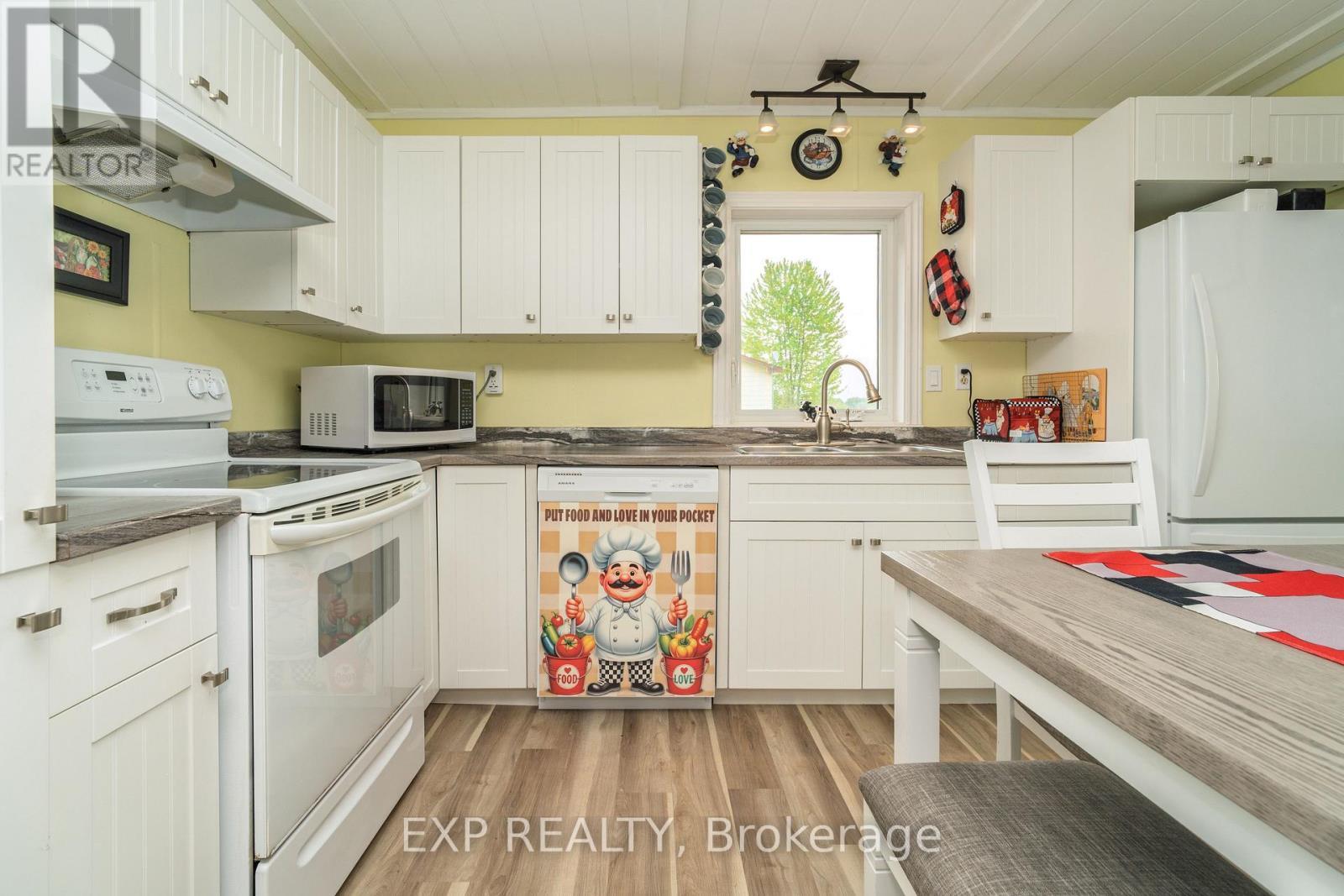 












5 EVERGREEN LANE

,
McNab/Braeside,




Ontario
K0A3L0

