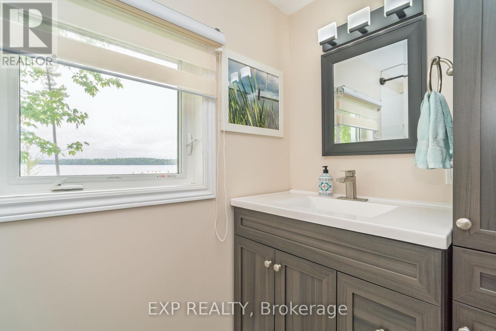 












5 EVERGREEN LANE

,
McNab/Braeside,




Ontario
K0A3L0


