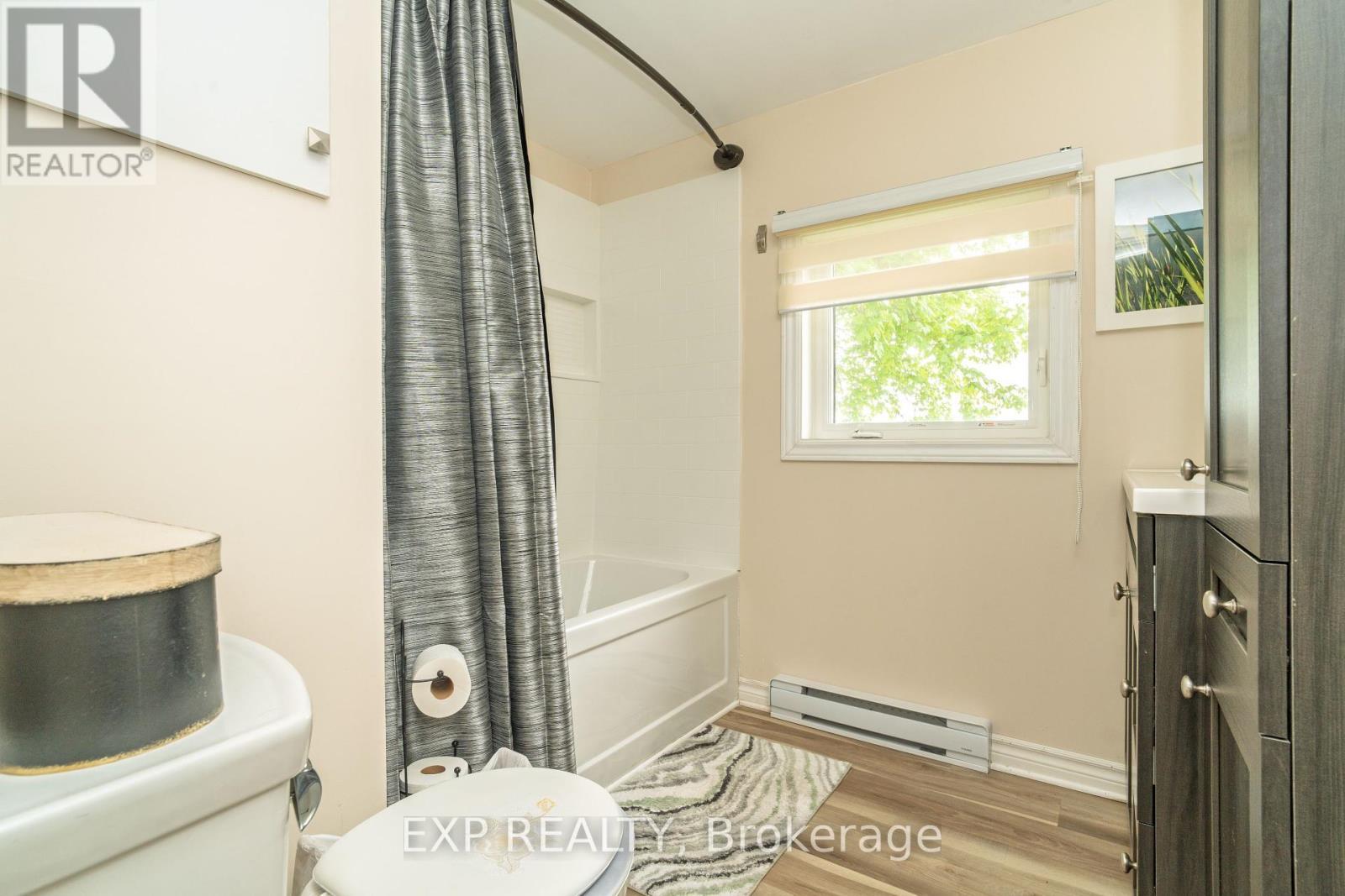 












5 EVERGREEN LANE

,
McNab/Braeside,




Ontario
K0A3L0

