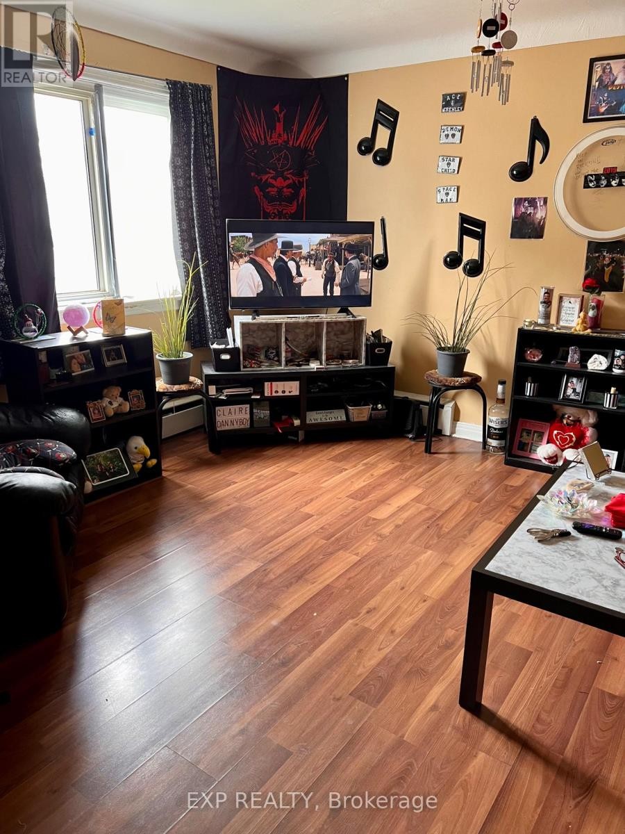












269 STE ANNE STREET

,
Ottawa,




Ontario
K1L7C3

