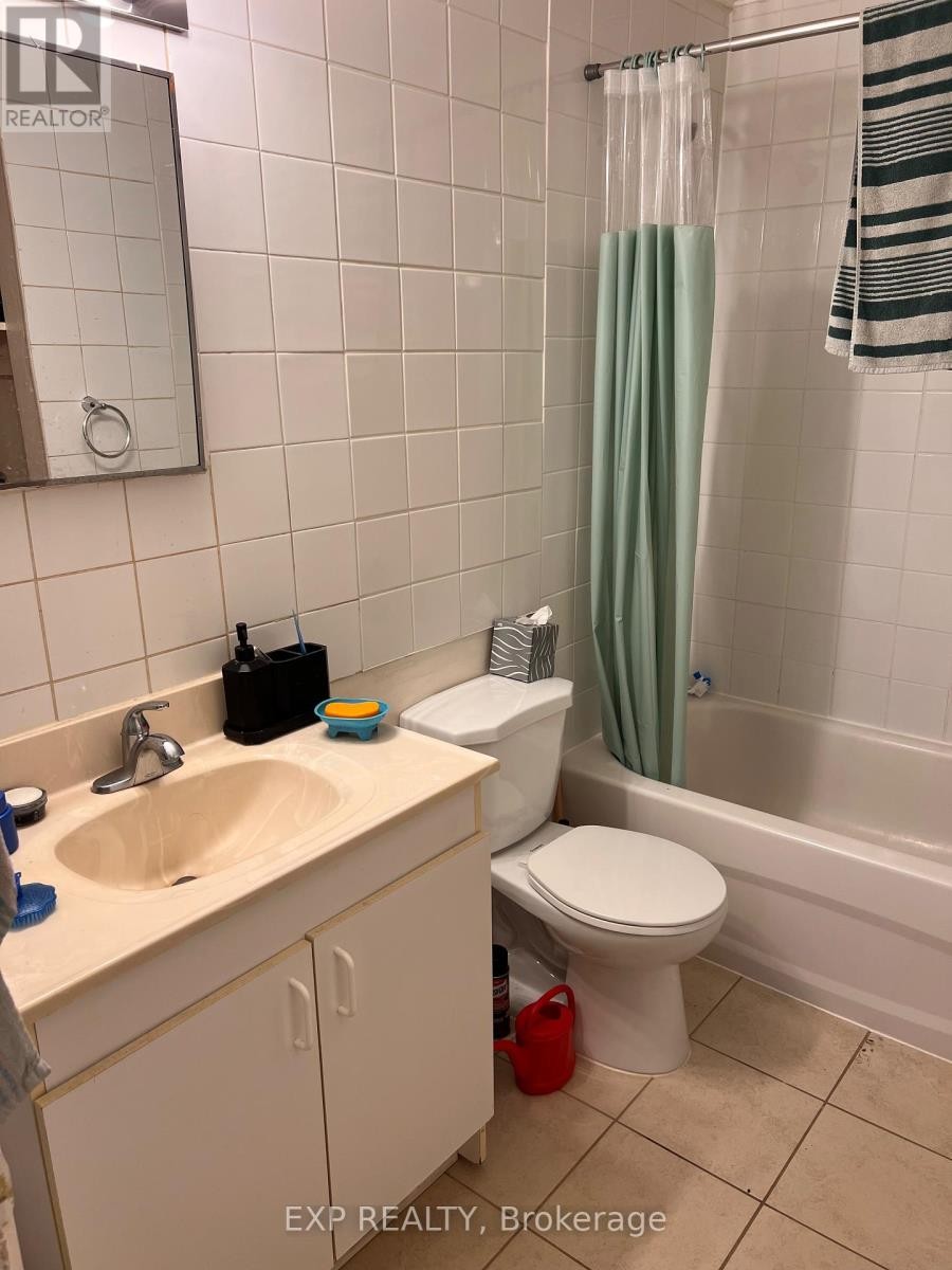 












269 STE ANNE STREET

,
Ottawa,




Ontario
K1L7C3

