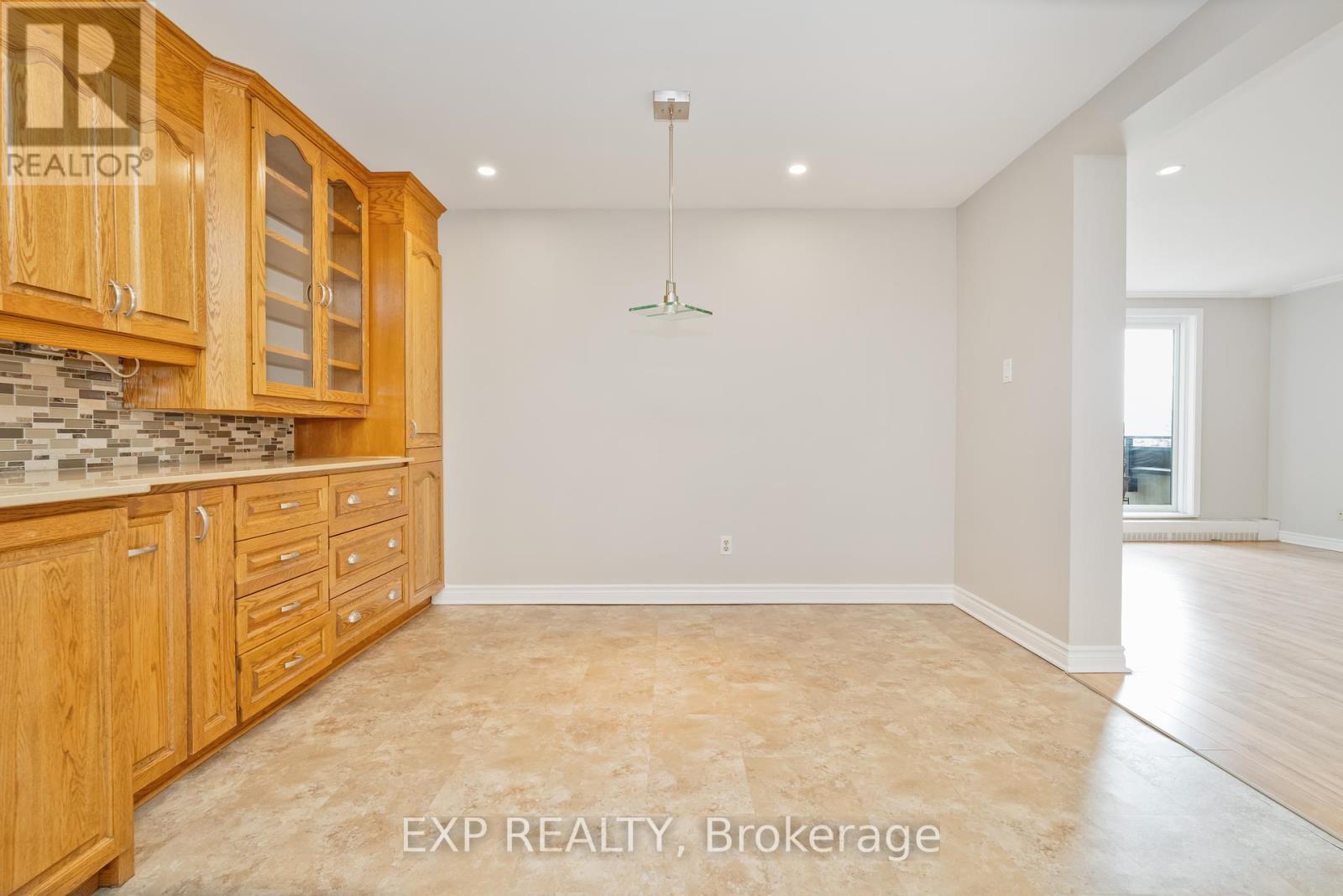 












305 - 1485 BASELINE ROAD

,
Ottawa,




Ontario
K2C3L8

