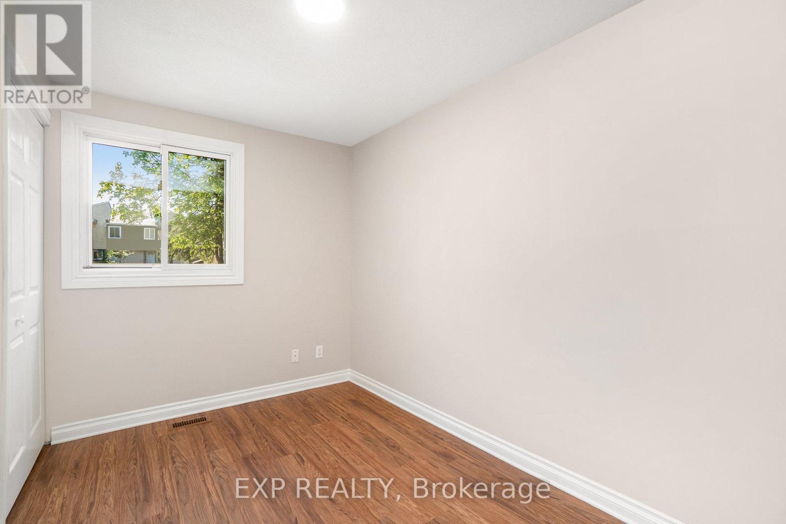 












1332 LASSITER TERRACE

,
Ottawa,




Ontario
K1J8N2

