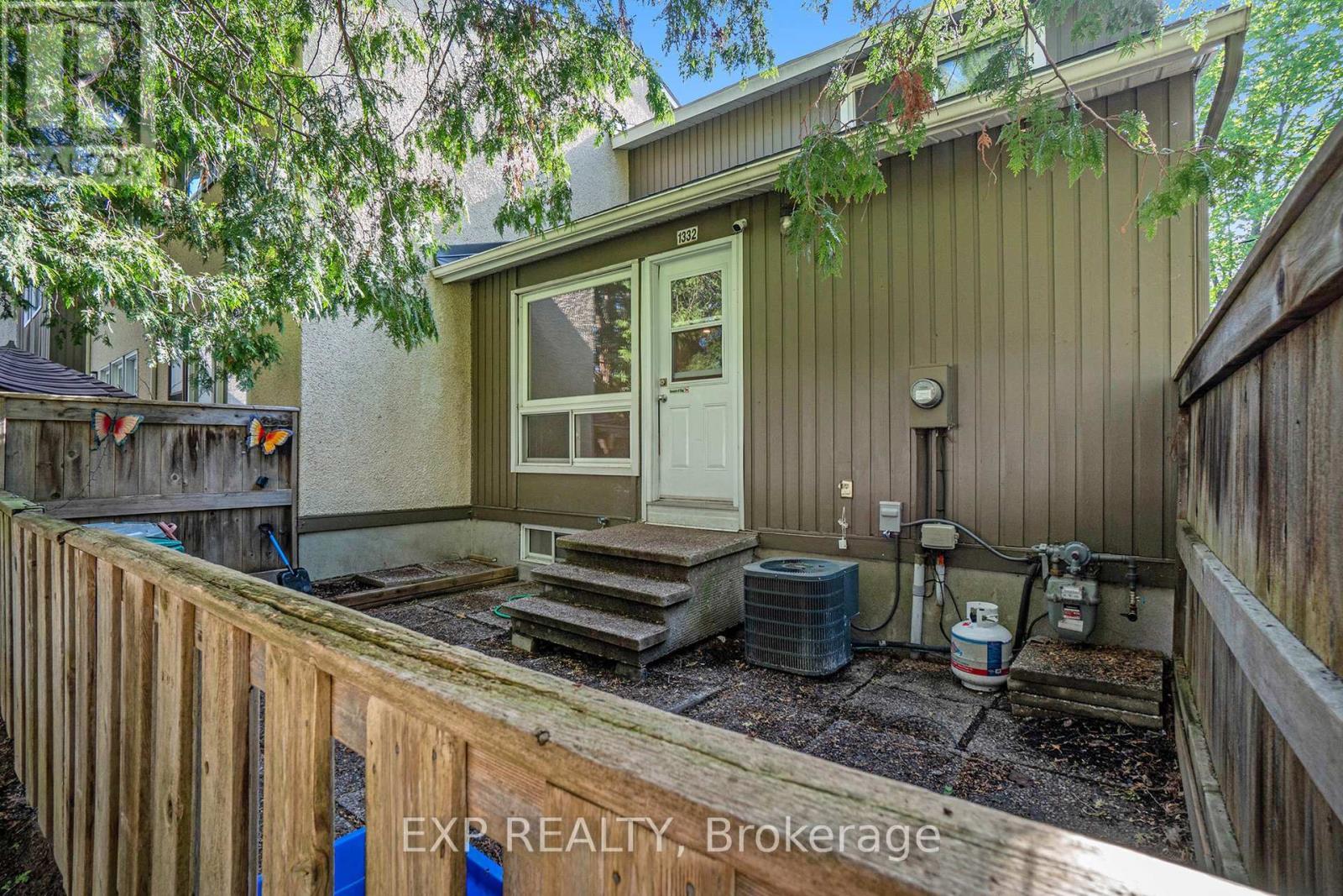 












1332 LASSITER TERRACE

,
Ottawa,




Ontario
K1J8N2

