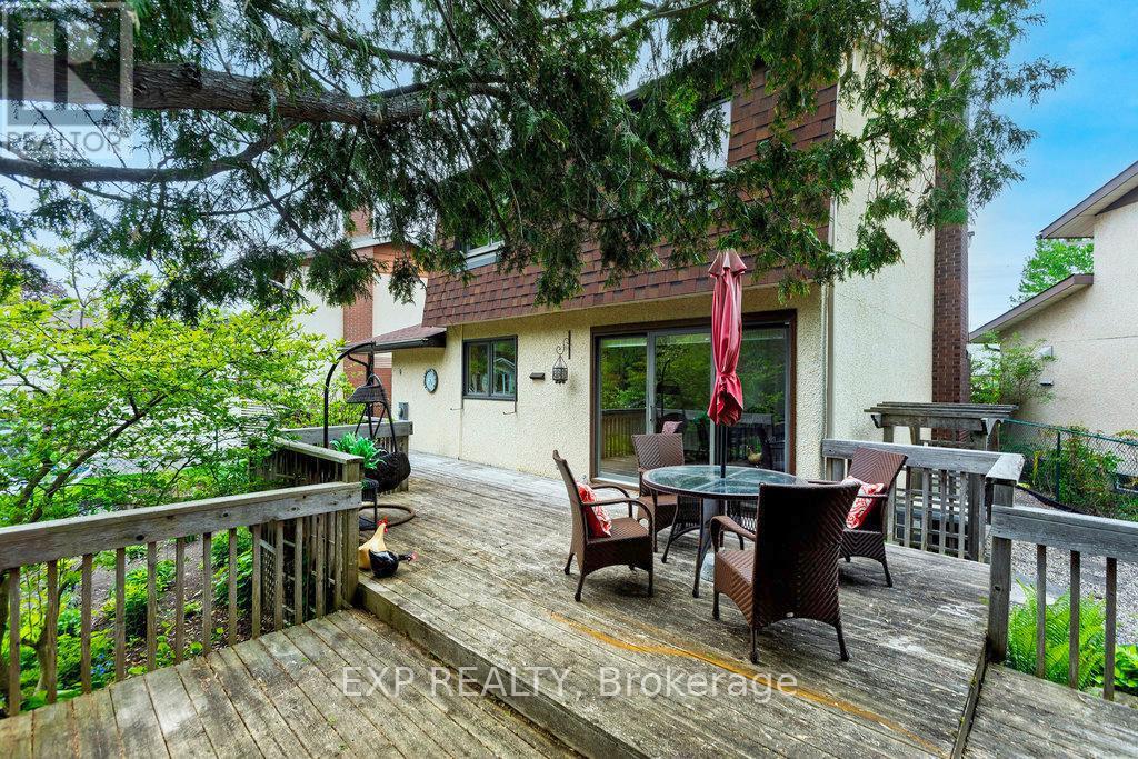 












19 ANCROFT COURT

,
Ottawa,




Ontario
K2G4A5

