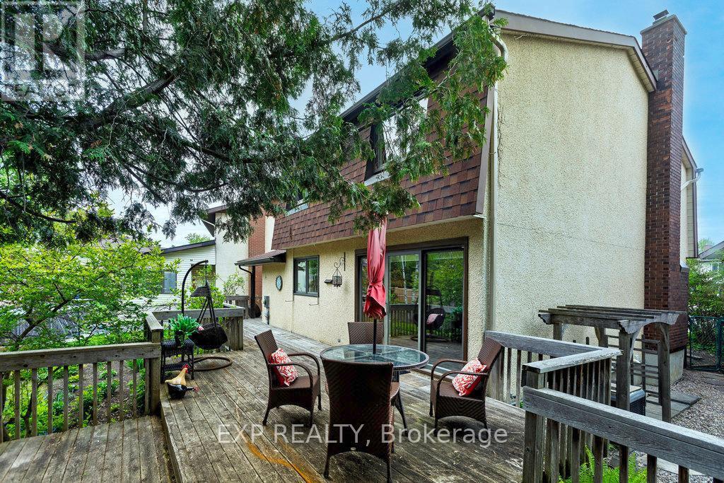 












19 ANCROFT COURT

,
Ottawa,




Ontario
K2G4A5

