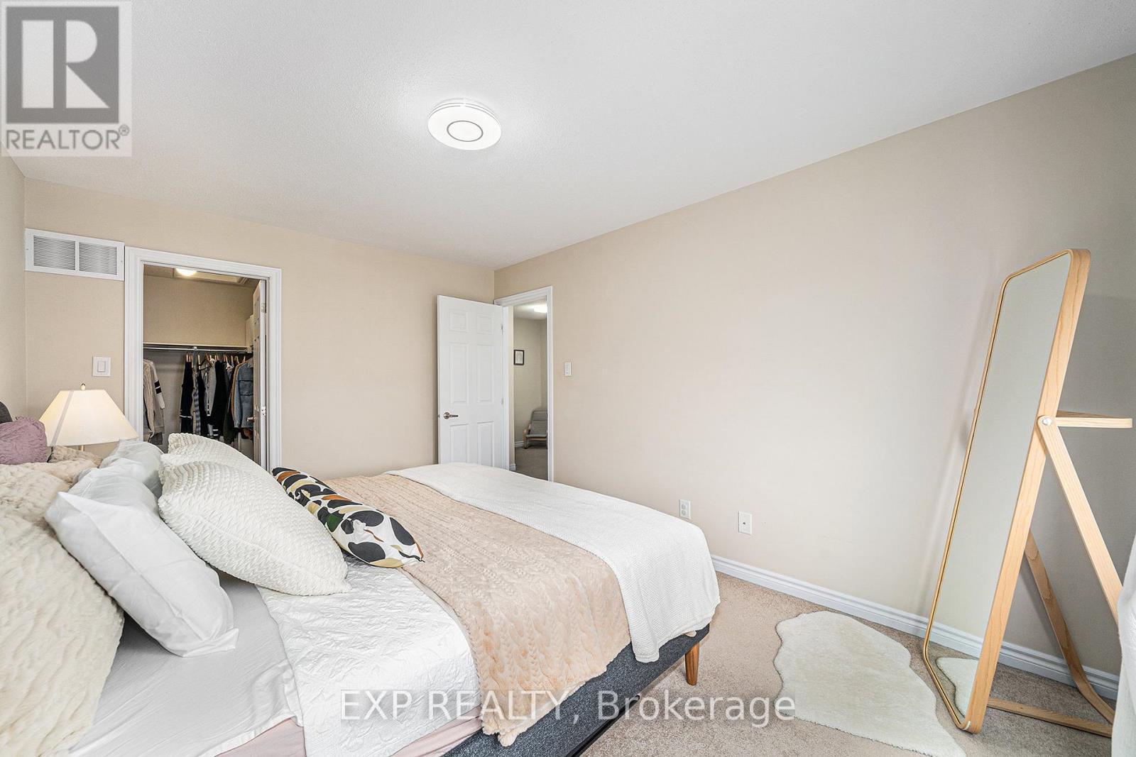 












335 SWEET GRASS CIRCLE

,
Ottawa,




Ontario
K2J5W9

