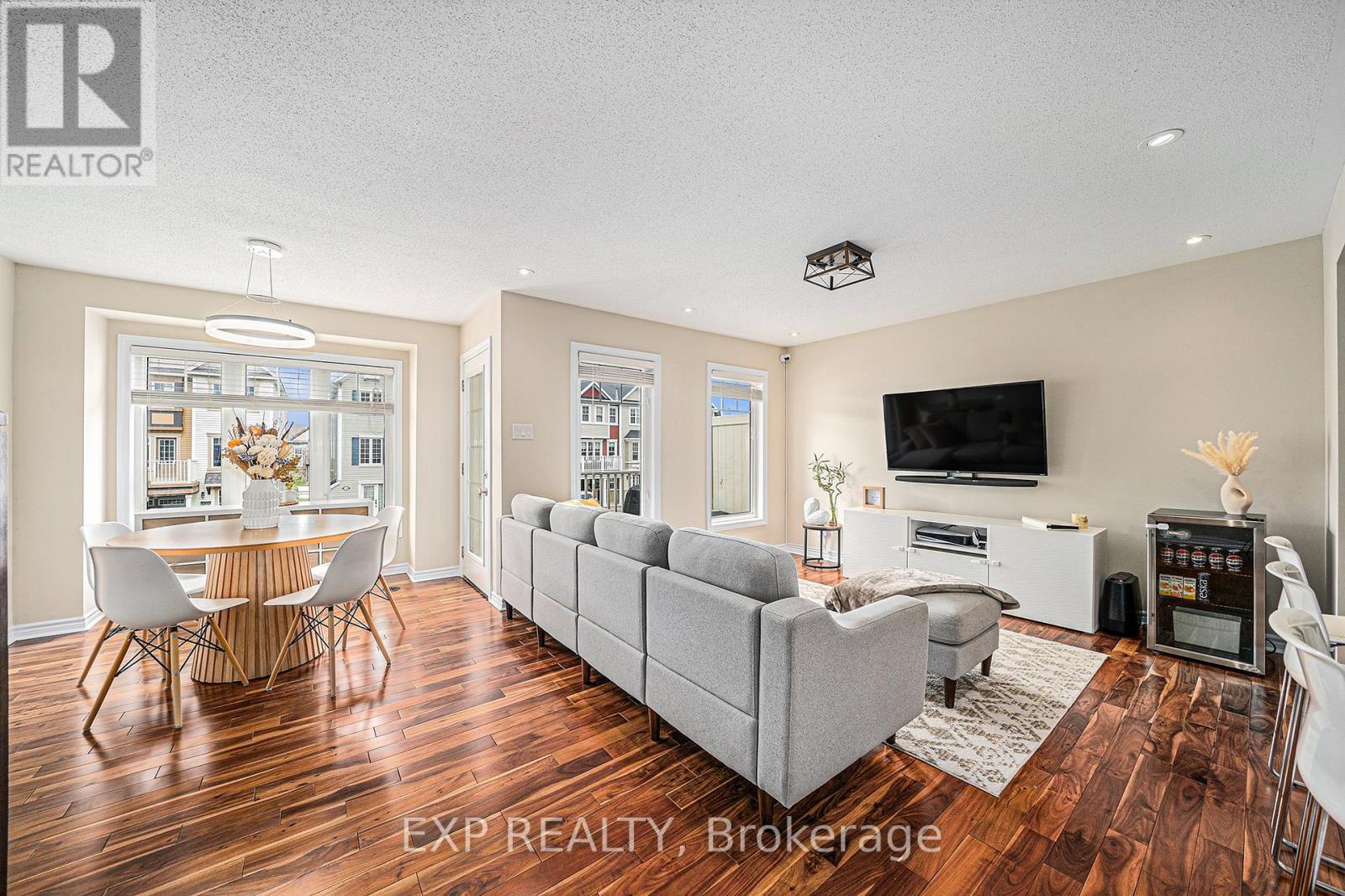 












335 SWEET GRASS CIRCLE

,
Ottawa,




Ontario
K2J5W9


