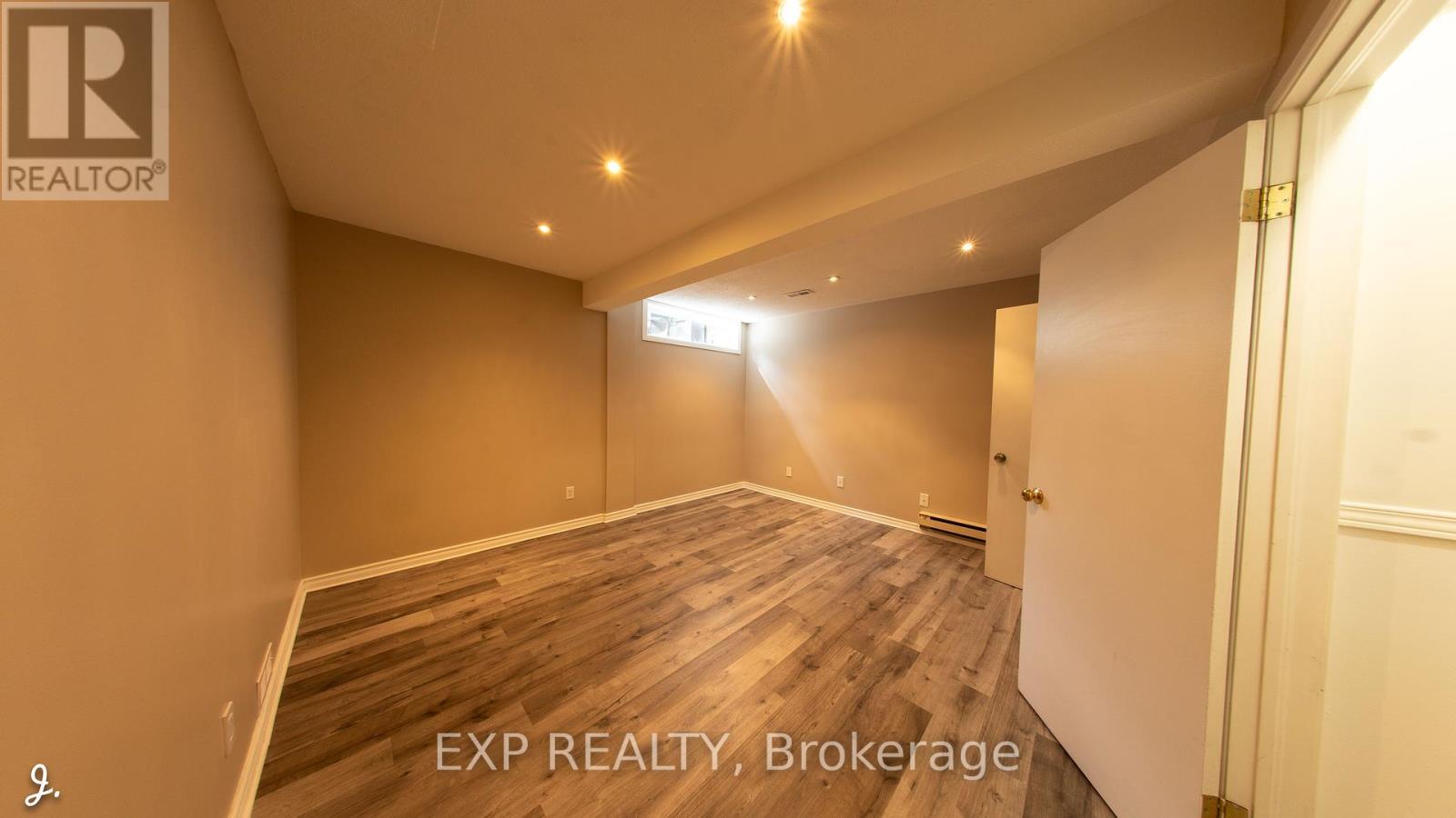 












2772 SPRINGLAND DRIVE

,
Ottawa,




Ontario
K1V6M4

