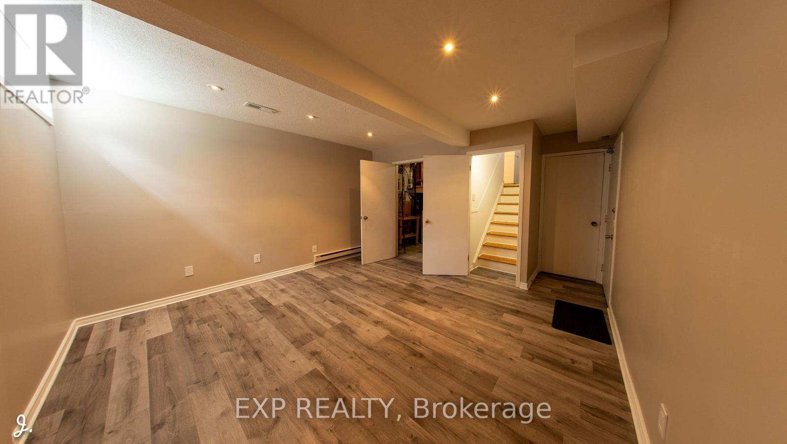 












2772 SPRINGLAND DRIVE

,
Ottawa,




Ontario
K1V6M4

