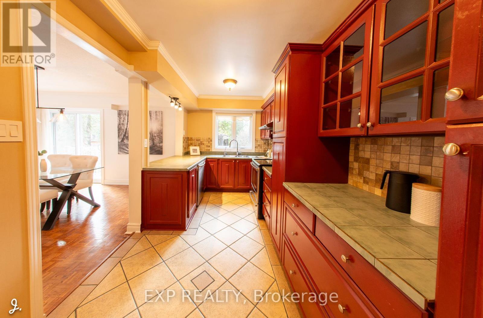 












2772 SPRINGLAND DRIVE

,
Ottawa,




Ontario
K1V6M4

