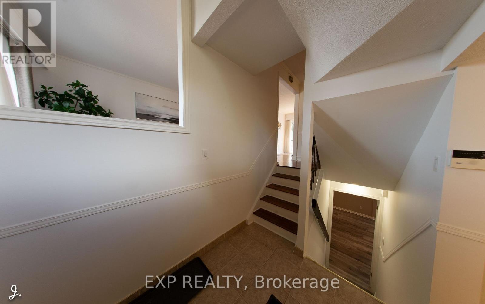 












2772 SPRINGLAND DRIVE

,
Ottawa,




Ontario
K1V6M4

