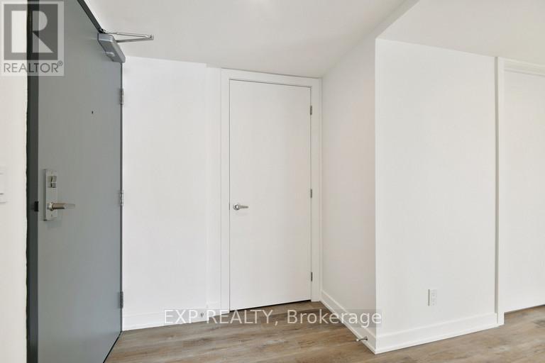 












301 - 29 ROBINSON AVENUE

,
Ottawa,




Ontario
K1N8N8


