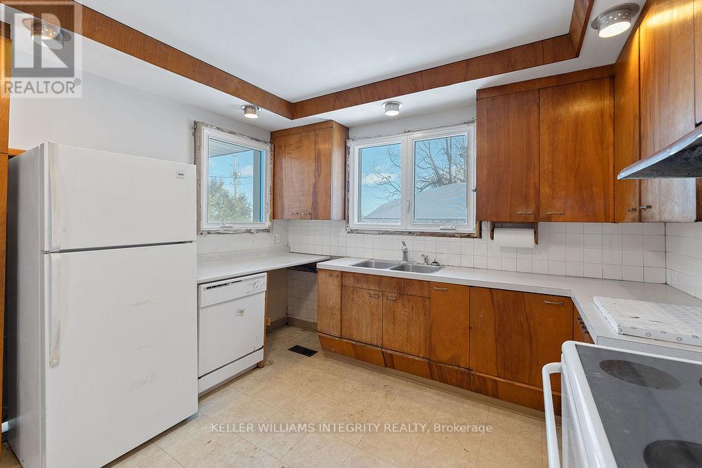 












3722 ST JOSEPH BOULEVARD

,
Ottawa,




Ontario
K4A0Z5

