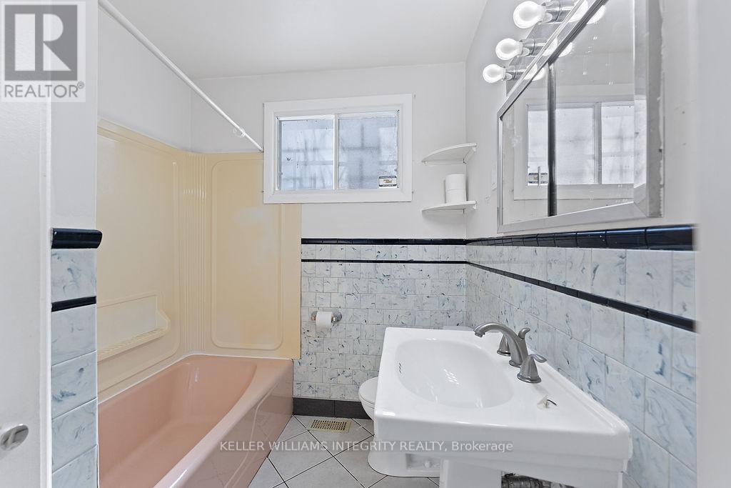 












3722 ST JOSEPH BOULEVARD

,
Ottawa,




Ontario
K4A0Z5

