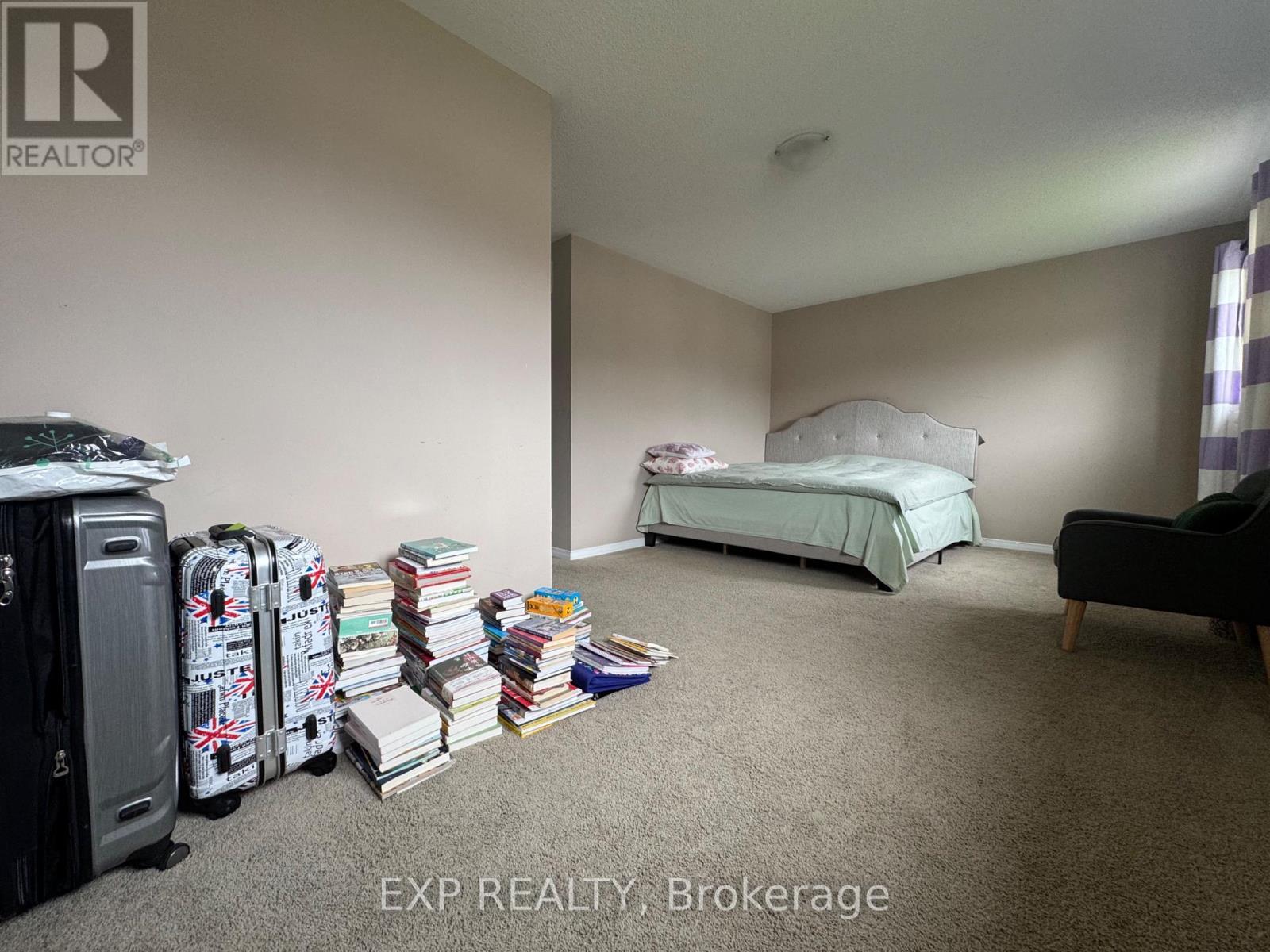 












381 VIA VERONA AVENUE

,
Ottawa,




Ontario
K2J5X8

