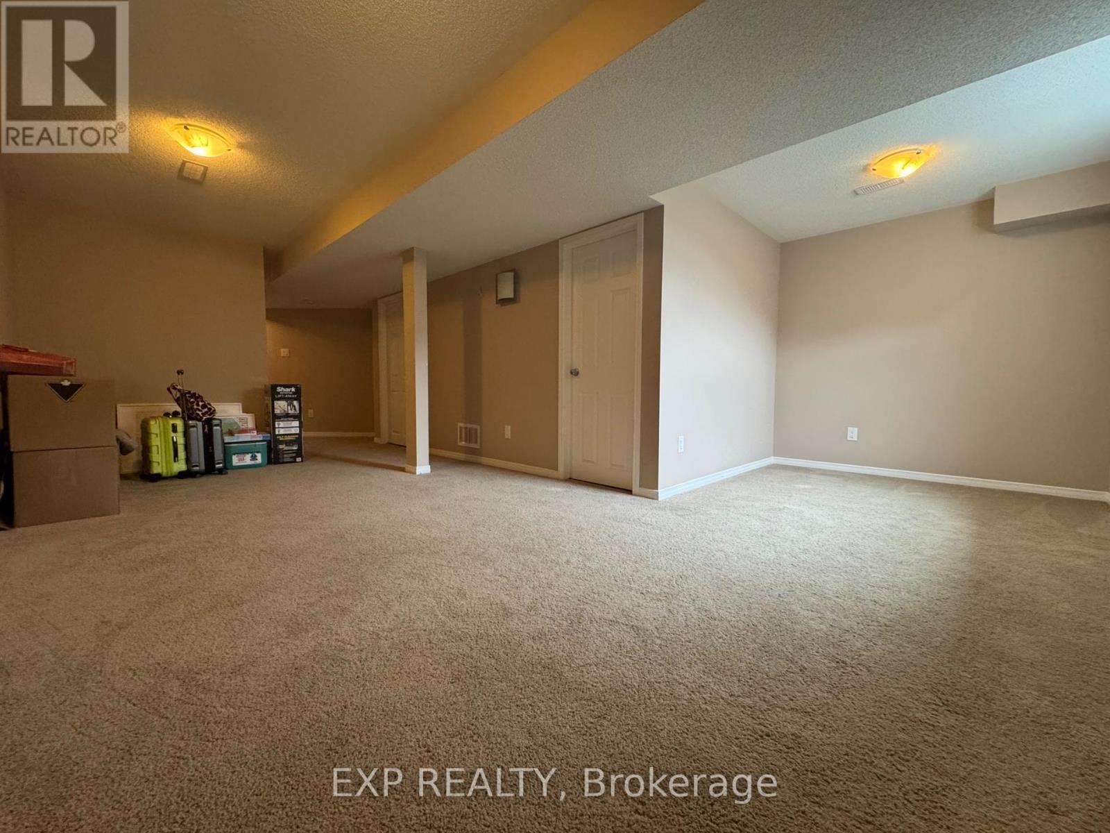 












381 VIA VERONA AVENUE

,
Ottawa,




Ontario
K2J5X8

