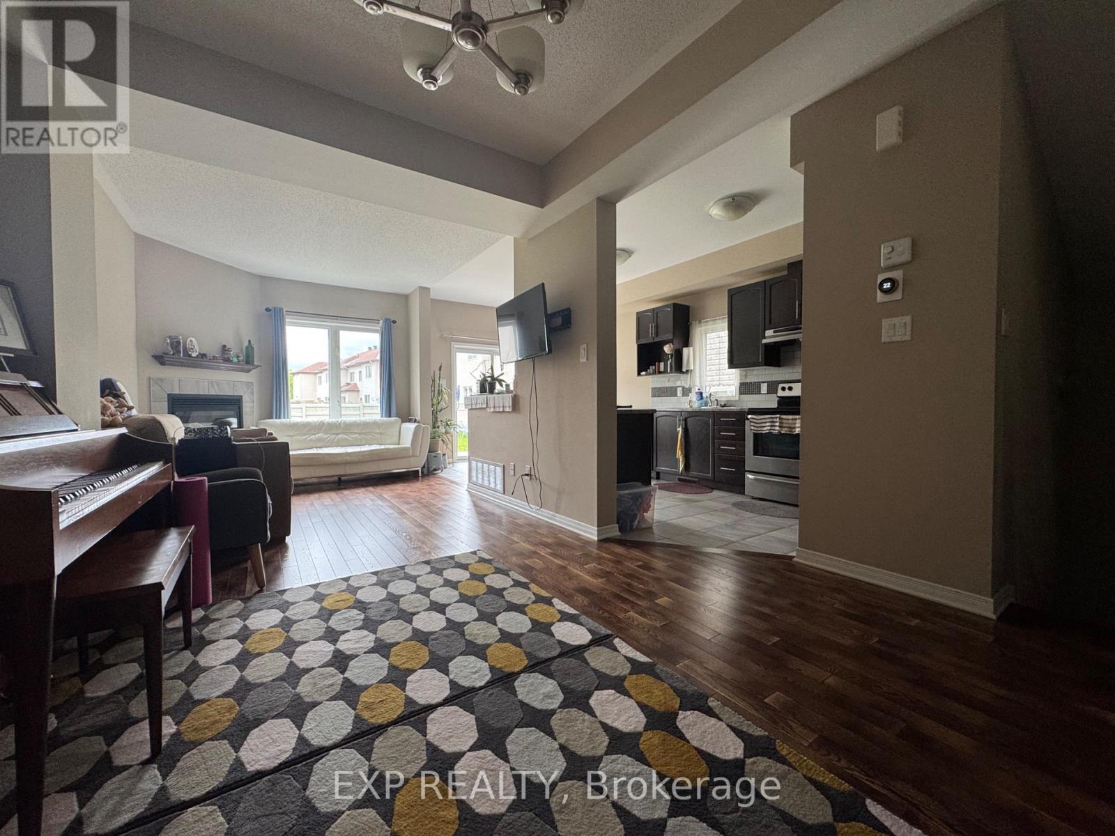 












381 VIA VERONA AVENUE

,
Ottawa,




Ontario
K2J5X8

