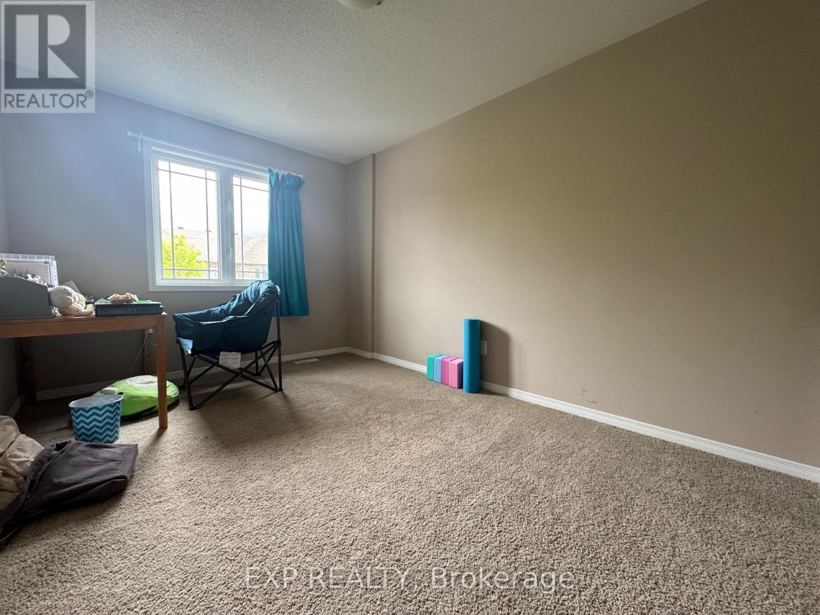 












381 VIA VERONA AVENUE

,
Ottawa,




Ontario
K2J5X8

