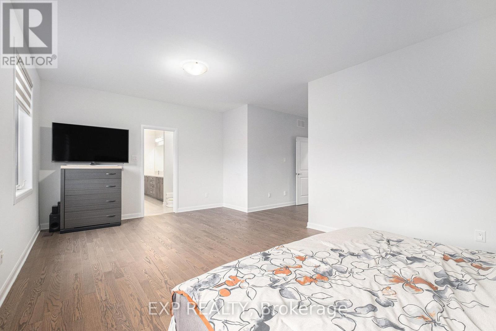 












528 ANCHOR CIRCLE

,
Ottawa,




Ontario
K4M0X5

