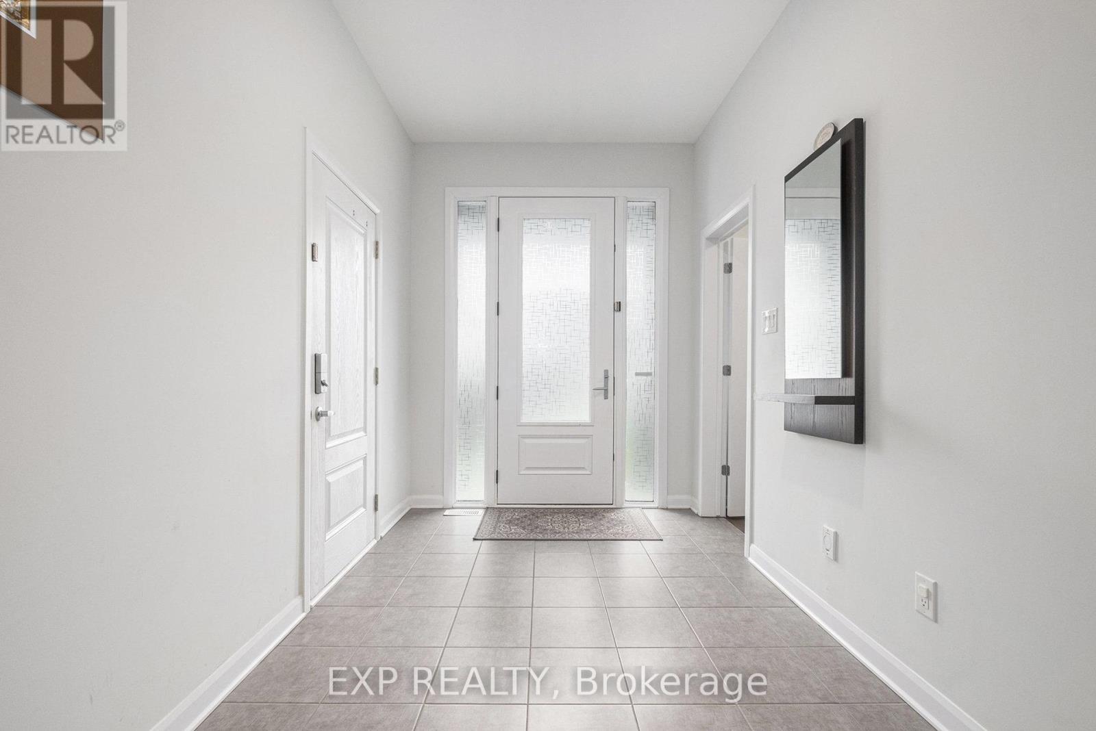 












528 ANCHOR CIRCLE

,
Ottawa,




Ontario
K4M0X5

