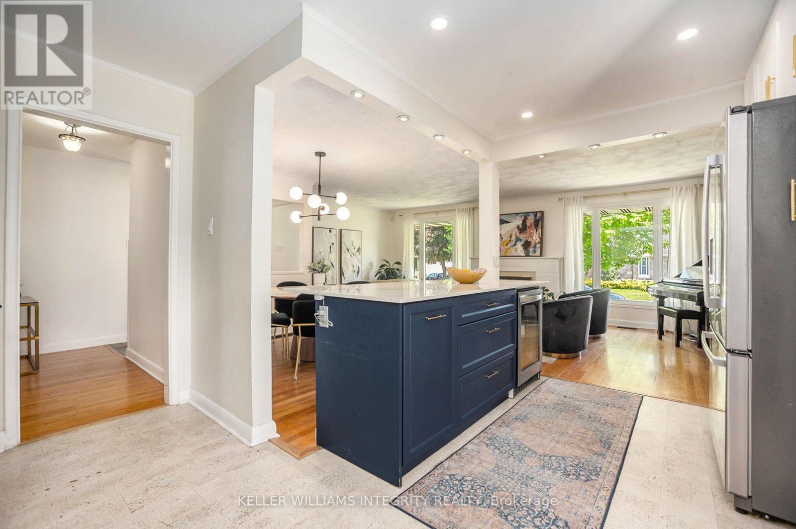 












1244 TARA DRIVE

,
Ottawa,




Ontario
K2C2H5

