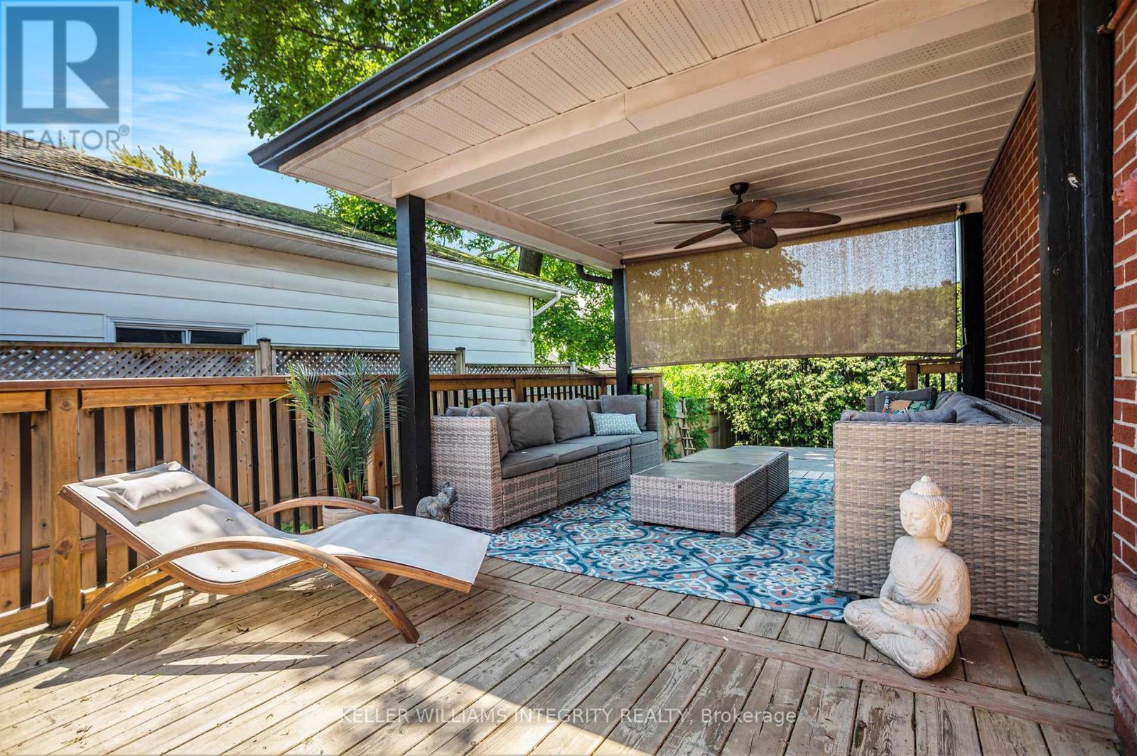












1244 TARA DRIVE

,
Ottawa,




Ontario
K2C2H5


