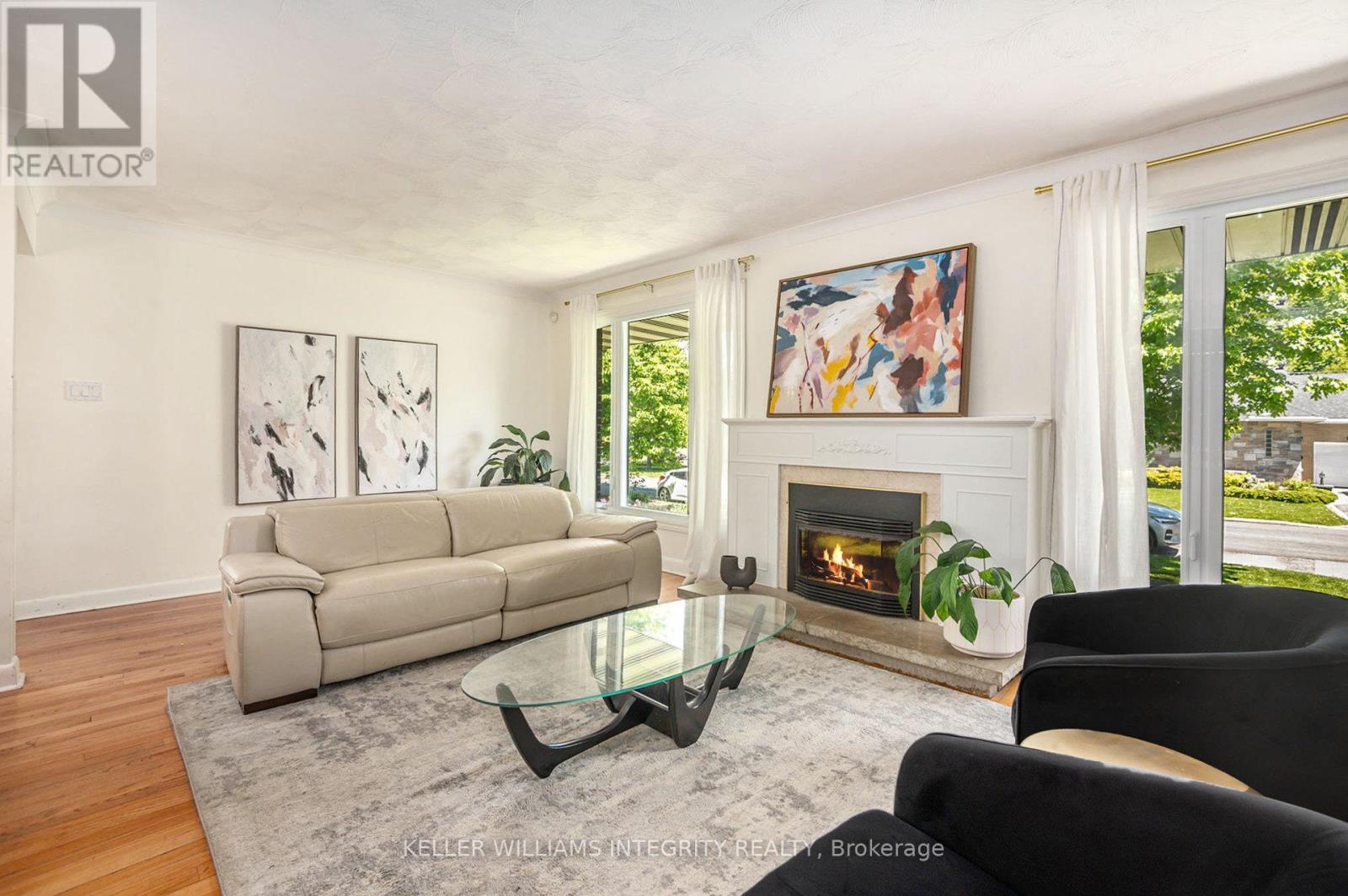 












1244 TARA DRIVE

,
Ottawa,




Ontario
K2C2H5

