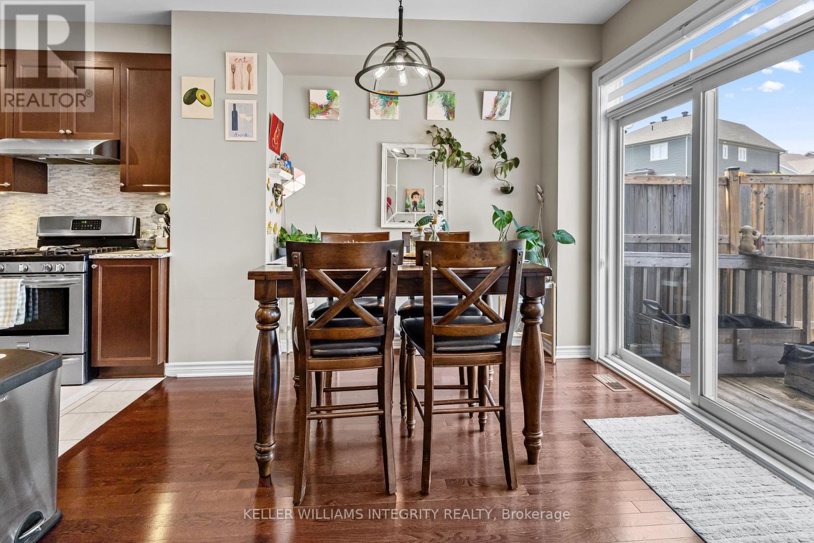 












313 WARMSTONE DRIVE

,
Ottawa,




Ontario
K2S0N9


