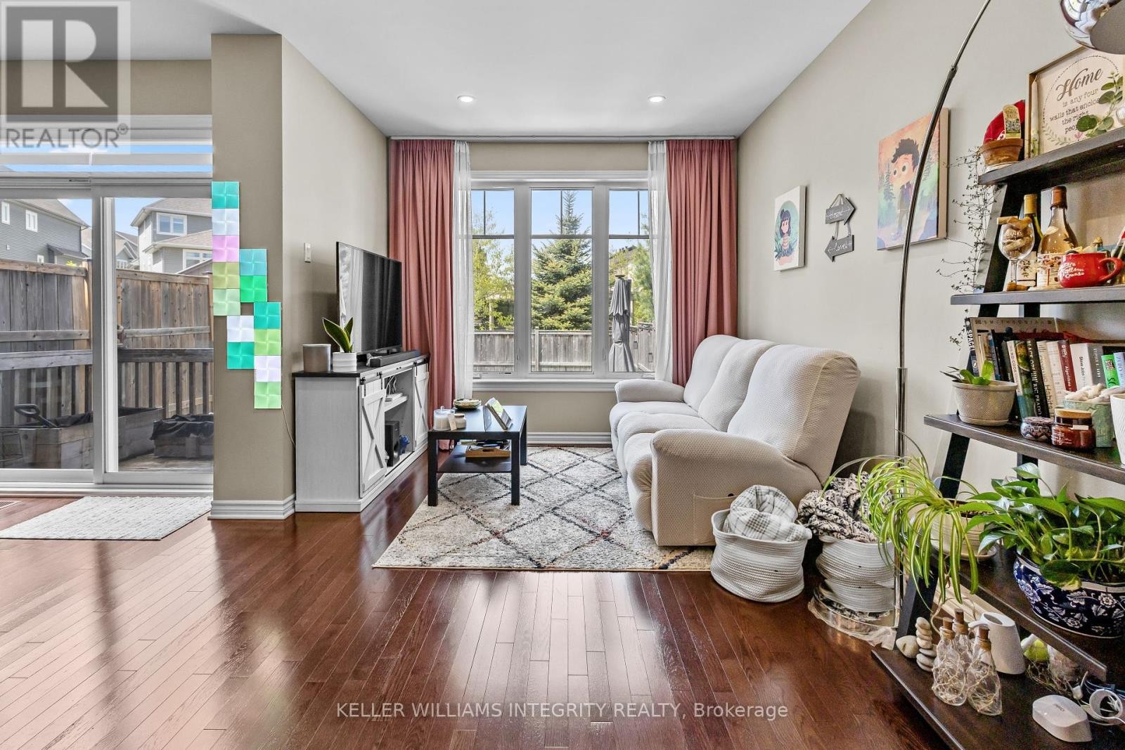 












313 WARMSTONE DRIVE

,
Ottawa,




Ontario
K2S0N9

